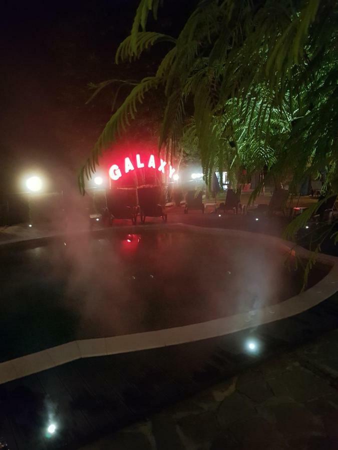 Galaxy Hotel Chiflik Exterior foto